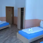 My Bed ホステル *