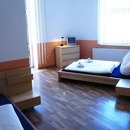 بيت شباب My Bed